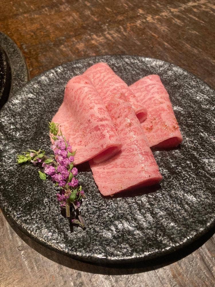 牛牛 西麻布 総本店