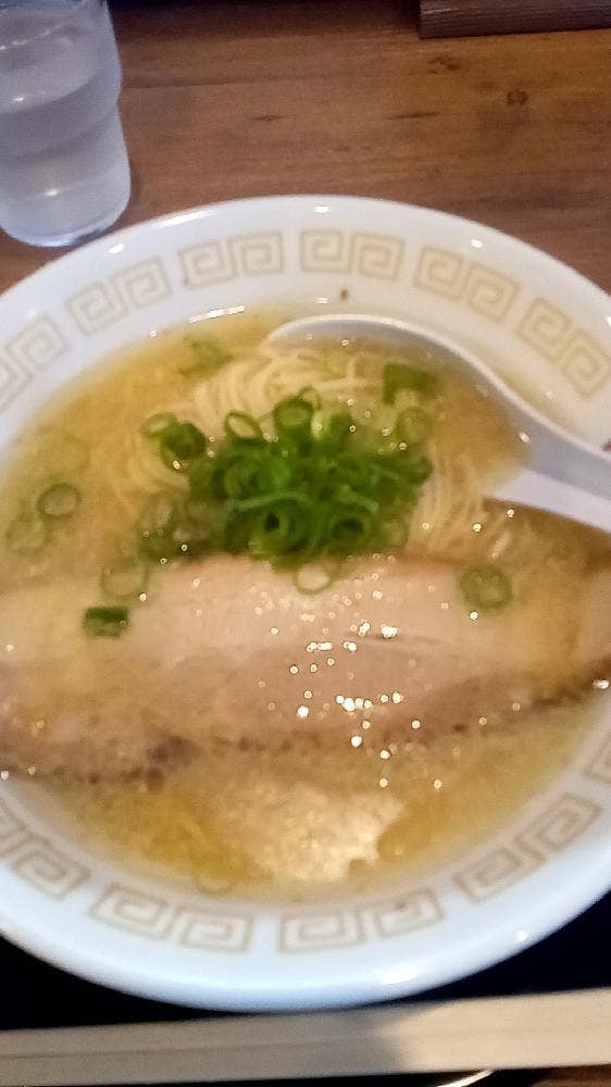 ラーメンごくまる 豚骨研究所