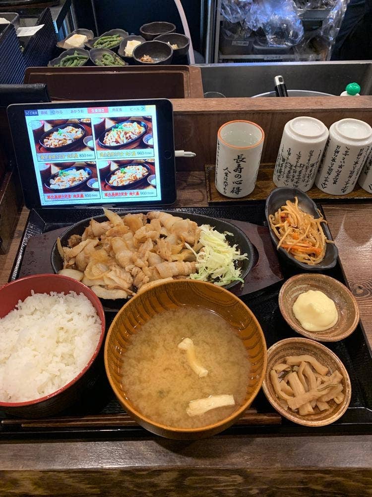 炭火焼干物定食 しんぱち食堂 中野店