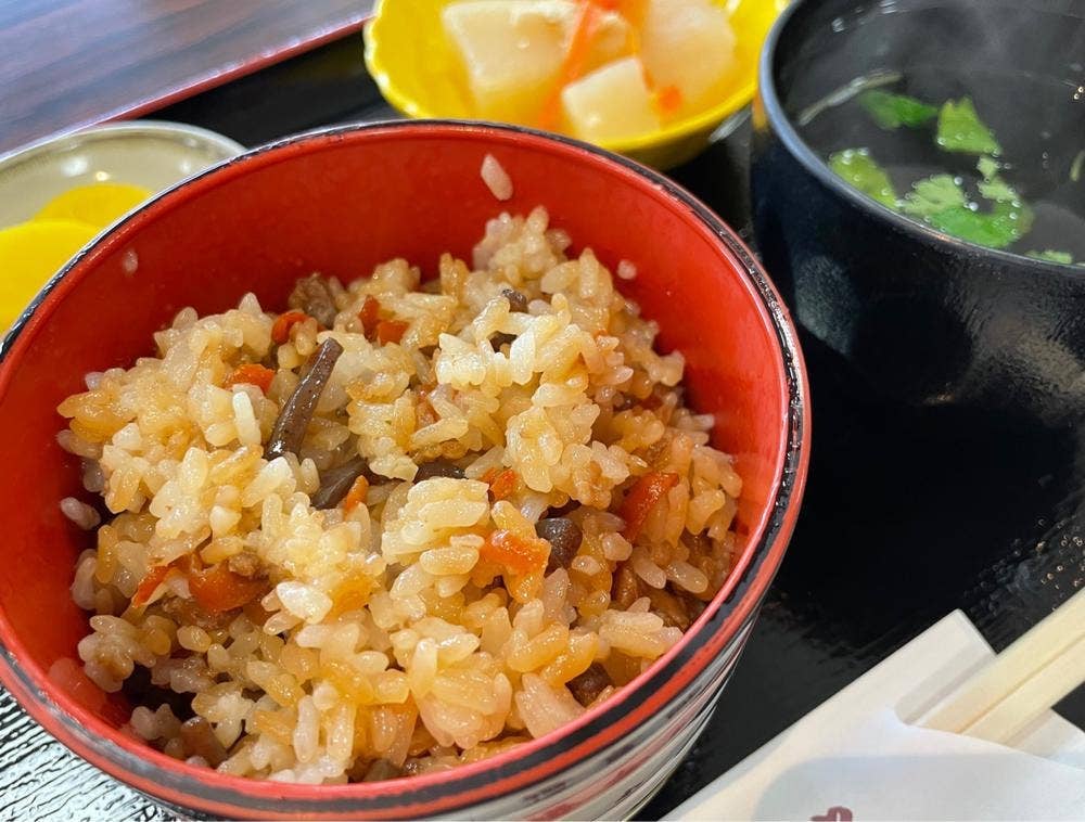 椿大神社 椿会館