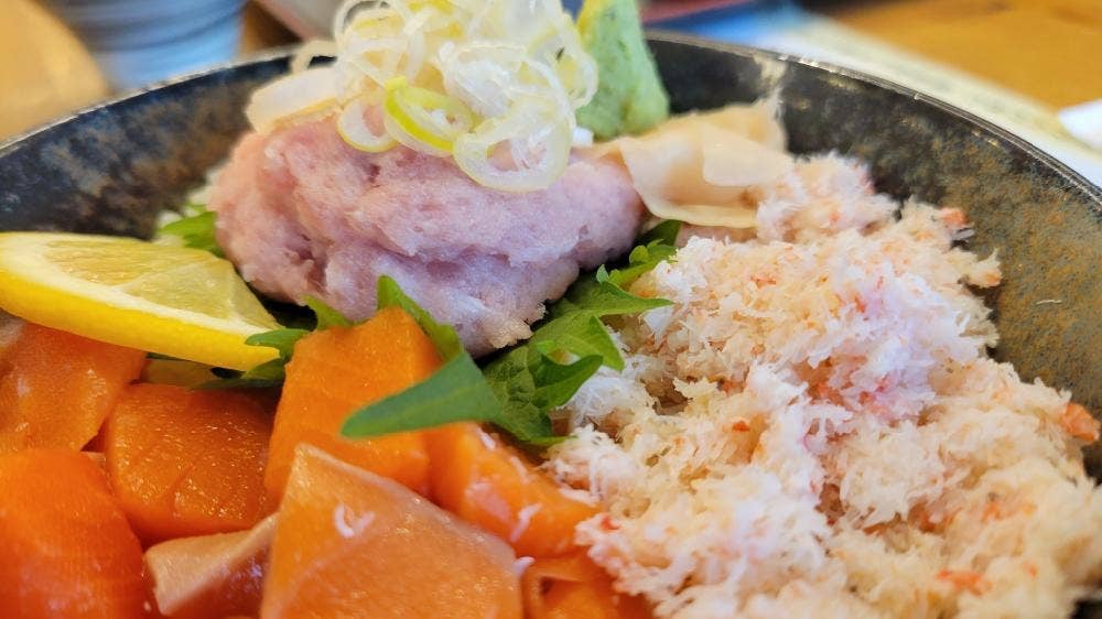 氷見海鮮丼 粋鮨 三井アウトレットパーク北陸小矢部店