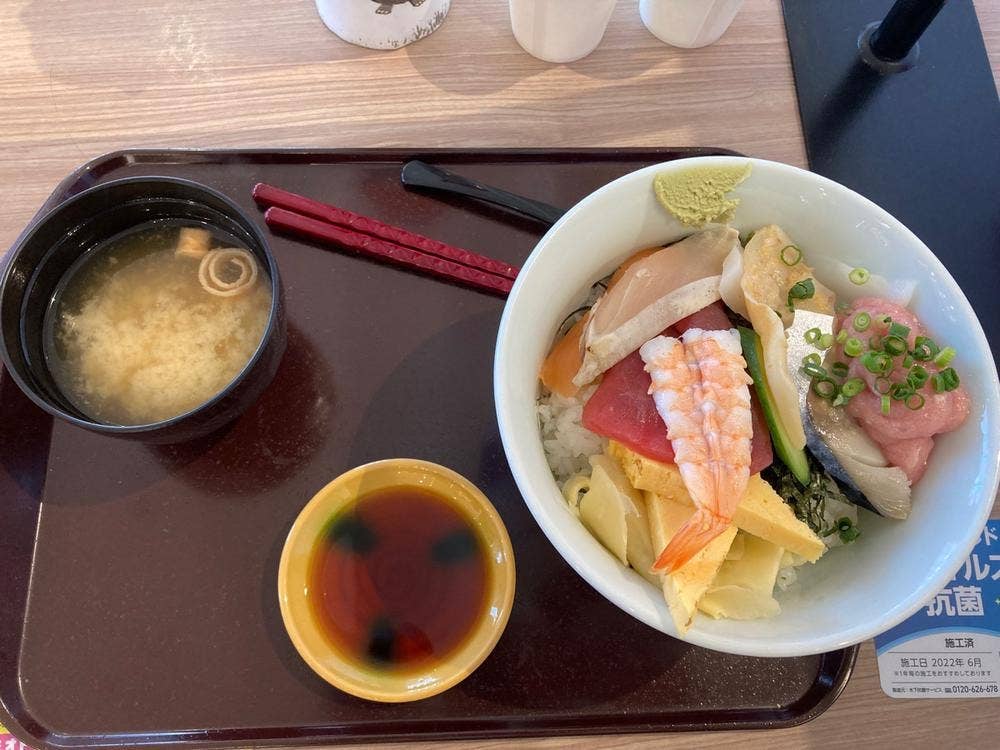 越後海鮮丼 富寿し