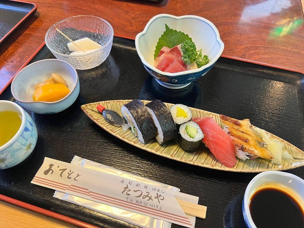 料理 すし 仕出し たつみや