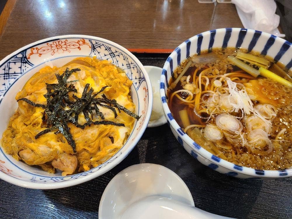 日の出屋