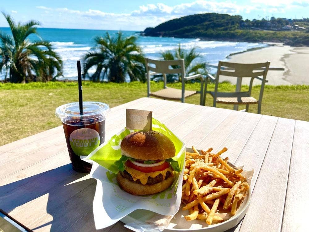 TEDDY'S BIGGER BURGERS JAPAN HYUUGA KANEGAHAMA