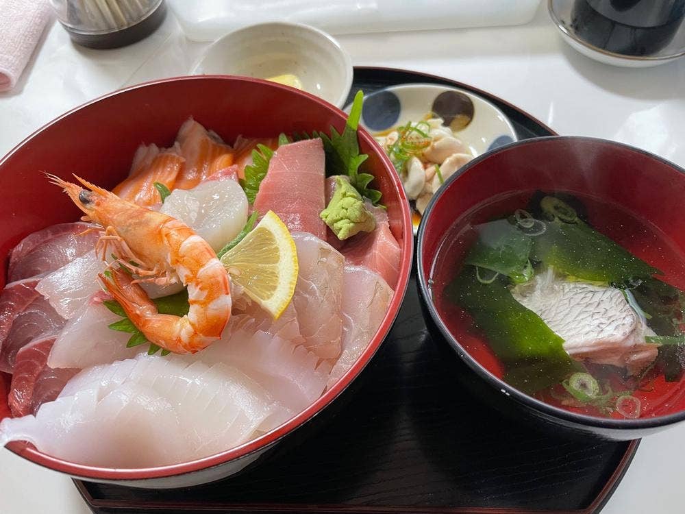 保田鮮魚店