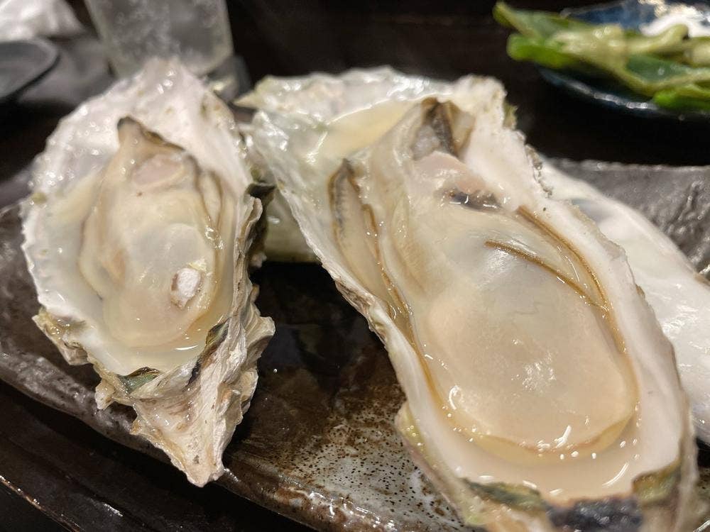 囲炉裏と釜飯 しずる