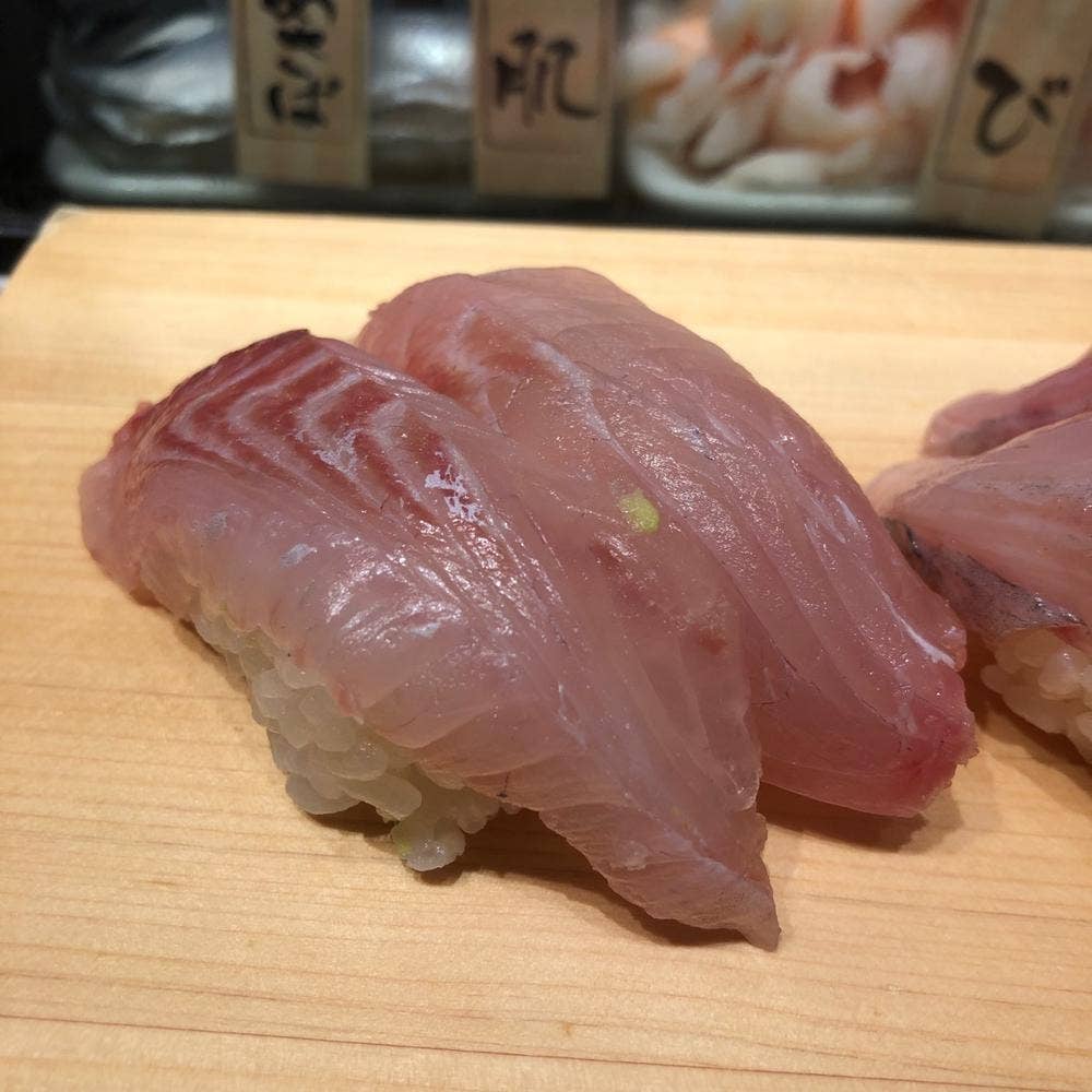 魚がし日本一 みなとみらい店 立喰寿司