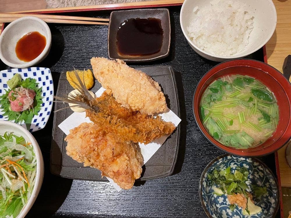 凛と
