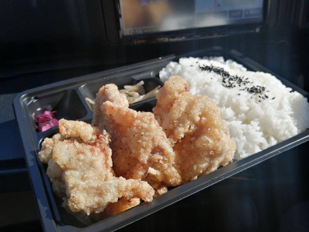 かたに商店 出作店