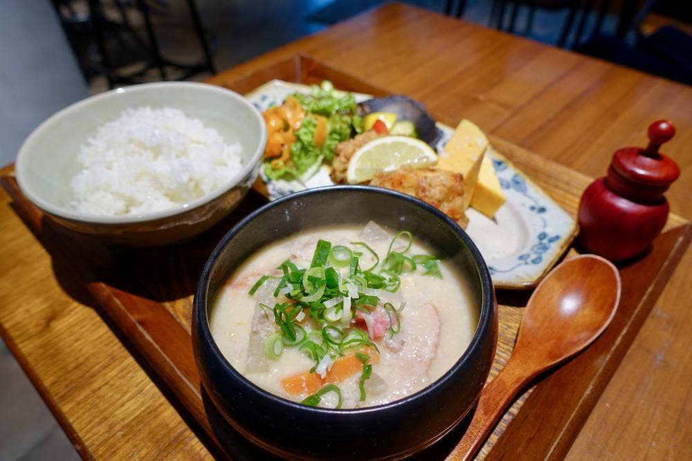 KITCHENまるしん