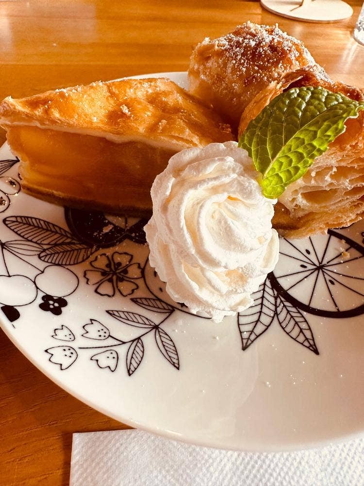 cafe カエデ