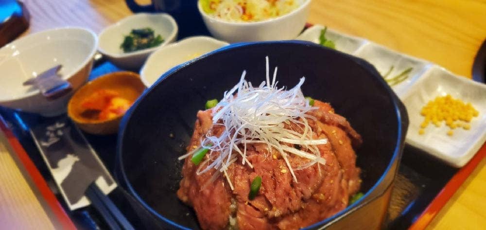 黒牛焼肉もっこり