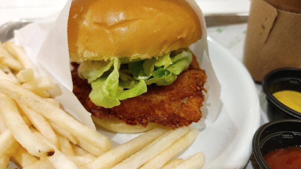 チャーリーズ フライドチキン＆バーガー 広島アルパーク店