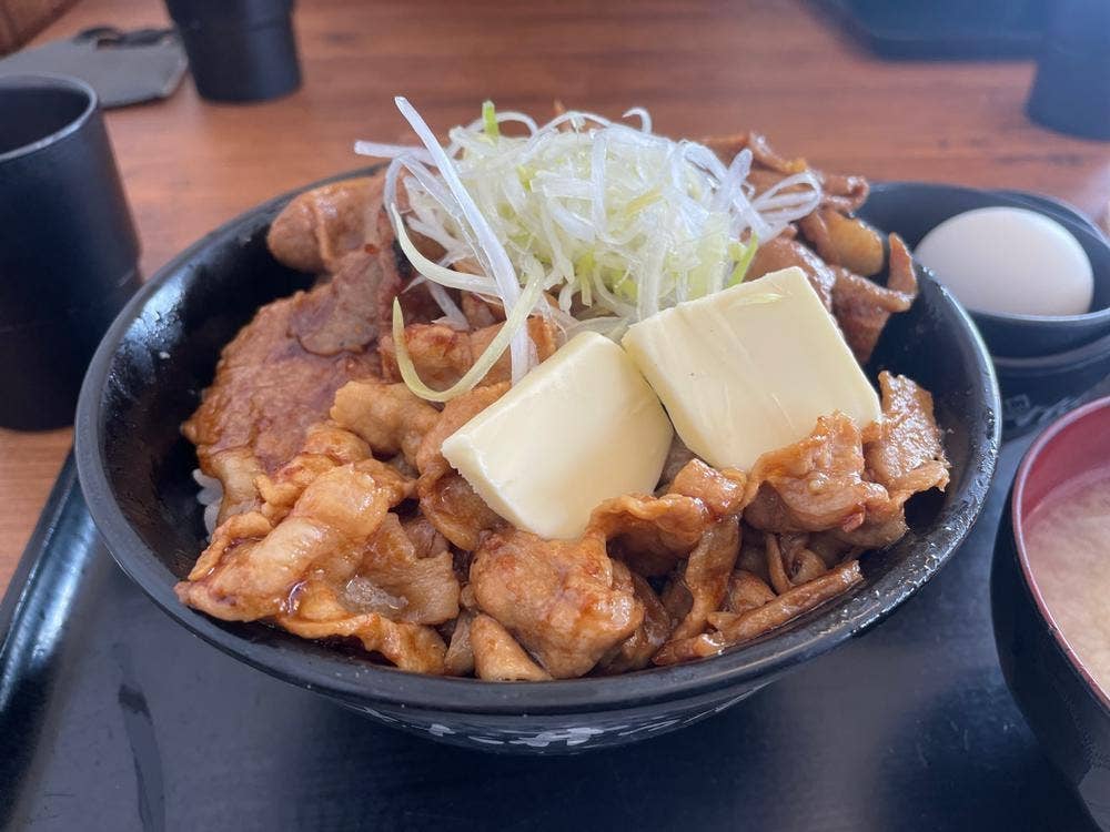 伝説のすた丼屋 米沢春日店