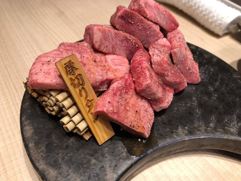 焼ニク志栄
