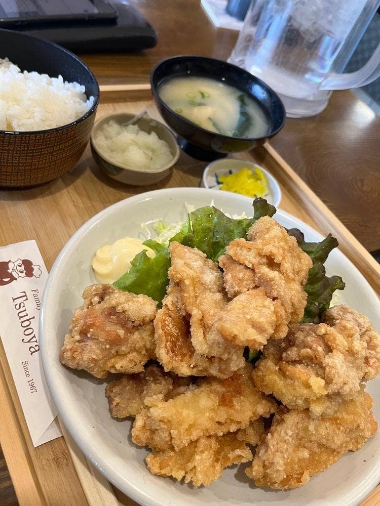 つぼや