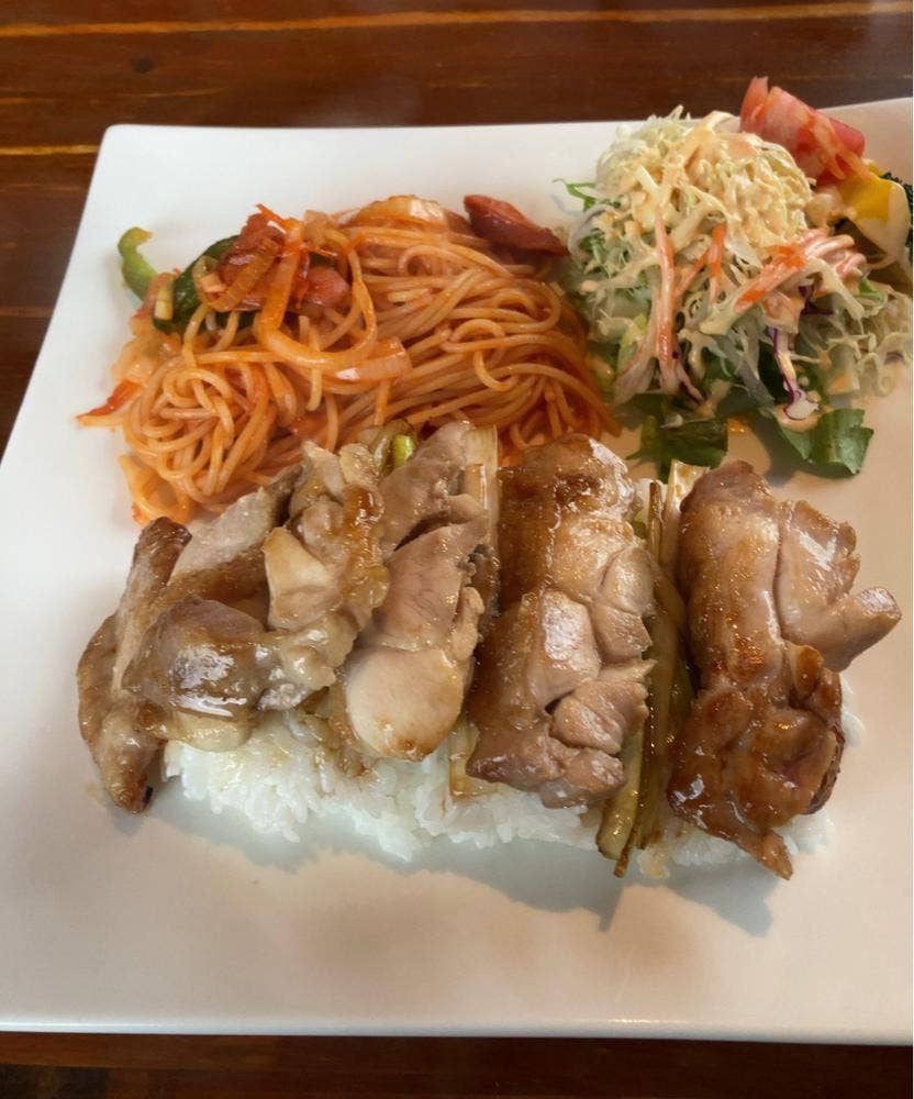 Dining Cafe OPA