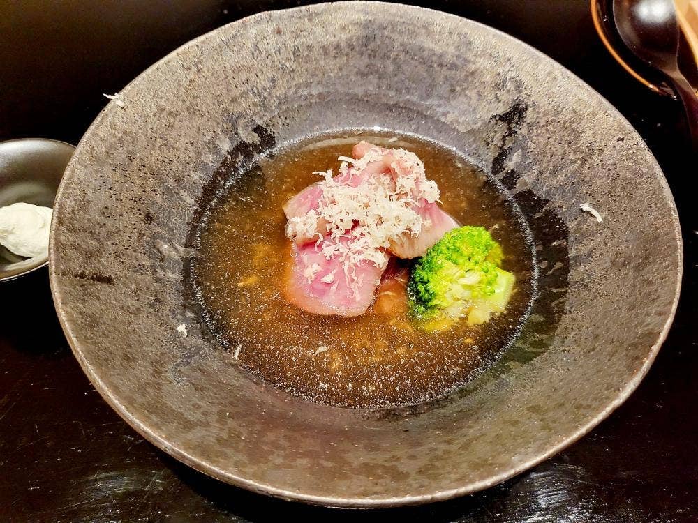 匿 玄