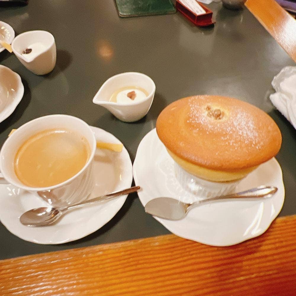 六盛 スフレ・カフェコーナー 茶庭