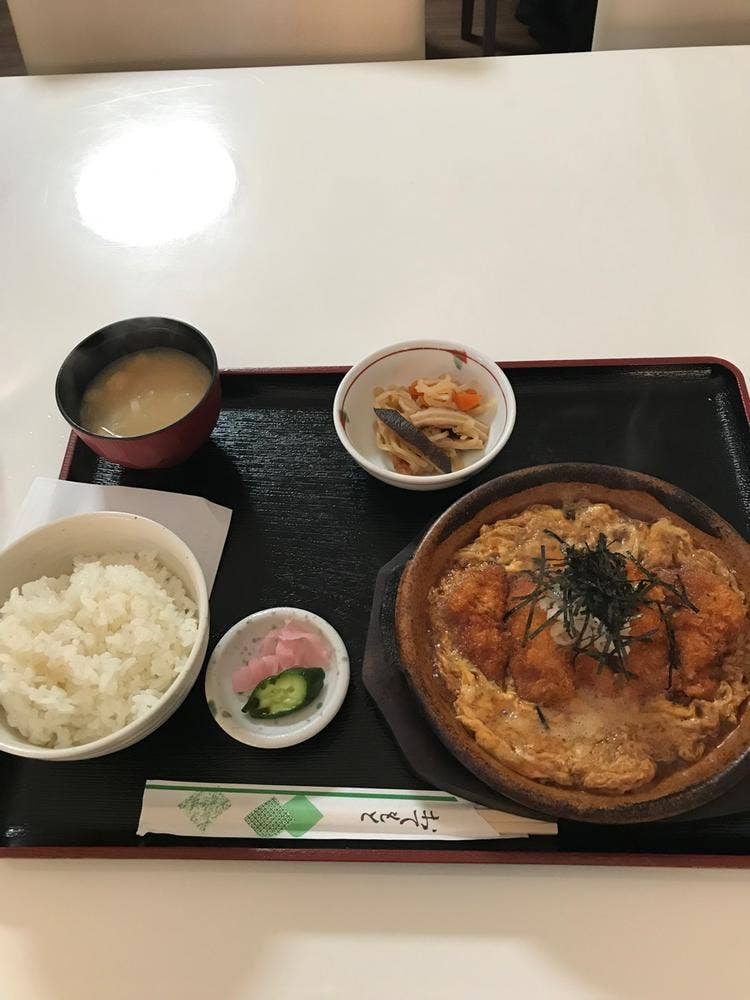 大須一丁目食堂 ひっぱり凧
