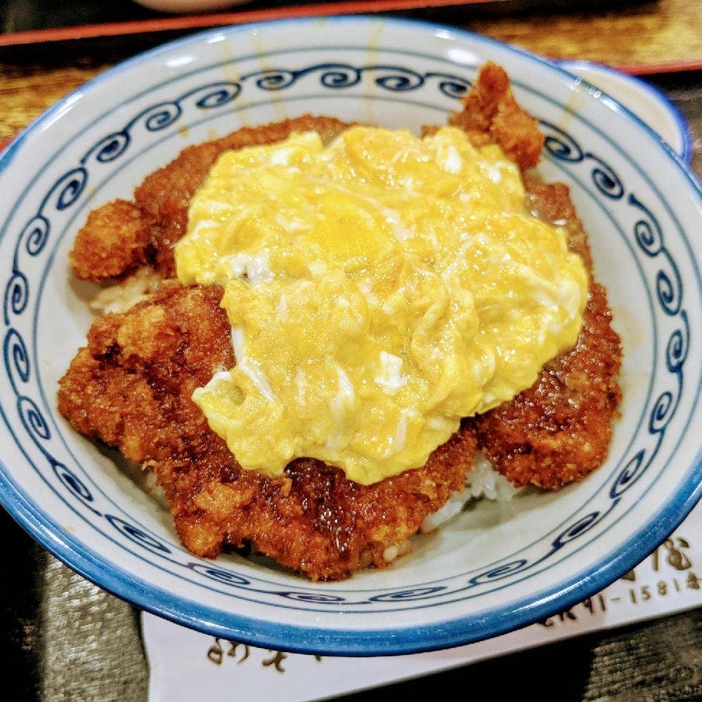 鶴岡屋 静里店
