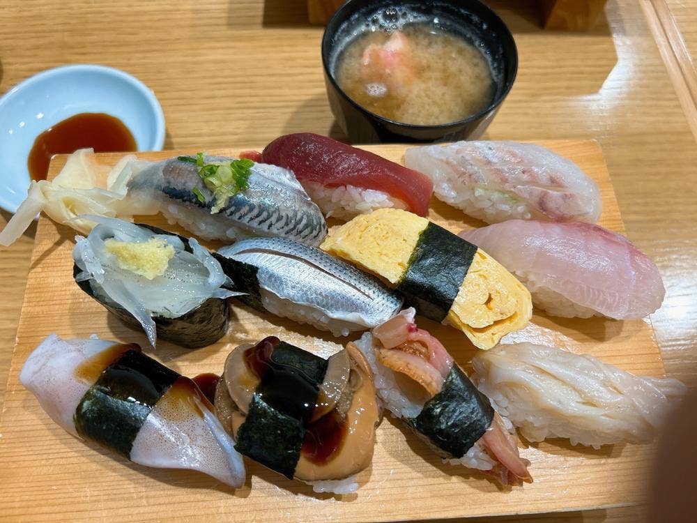 寿司ダイニング すすむ