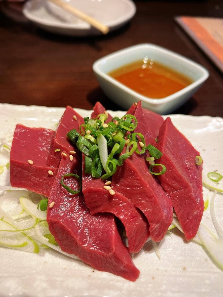 炭火焼肉肉刺しにく式 南郷18丁目店