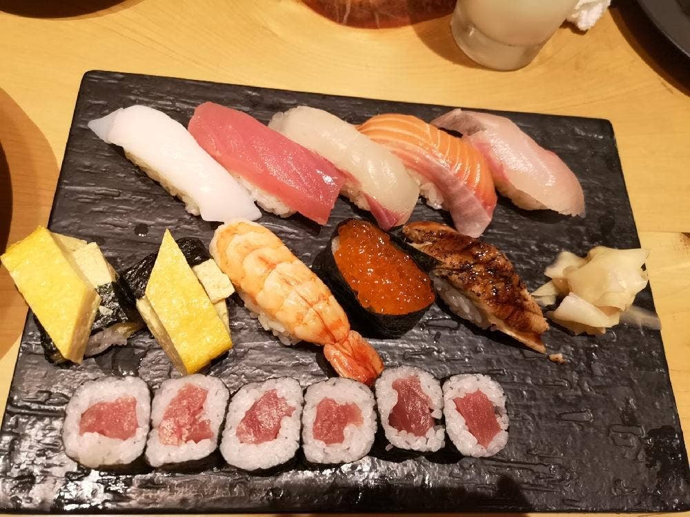 すし酒場 みなと