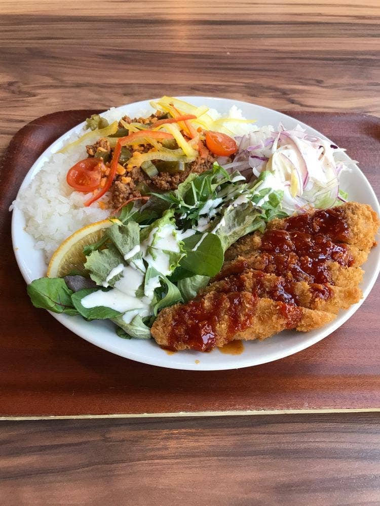 青島屋レストラン