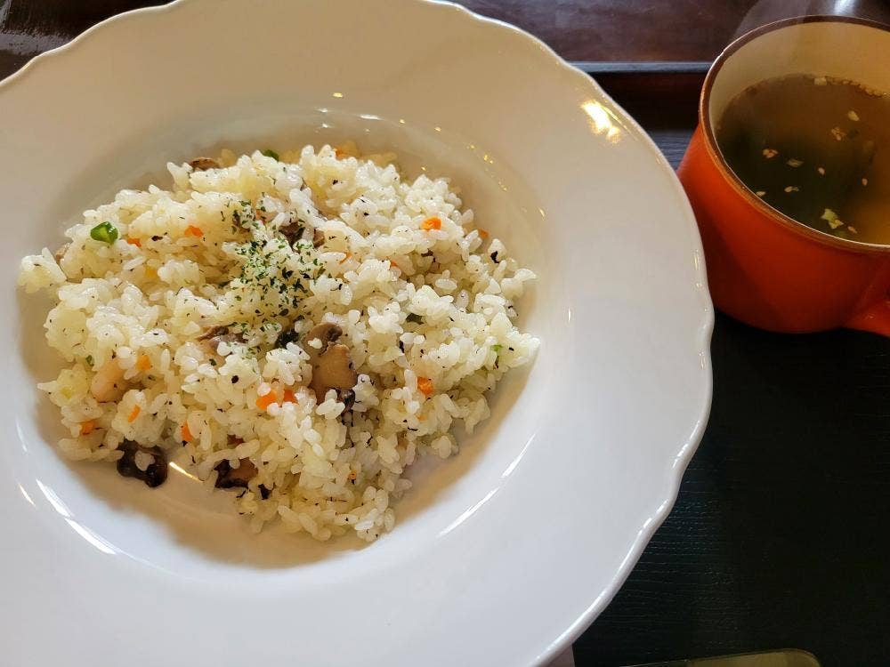 喫茶 ももの木