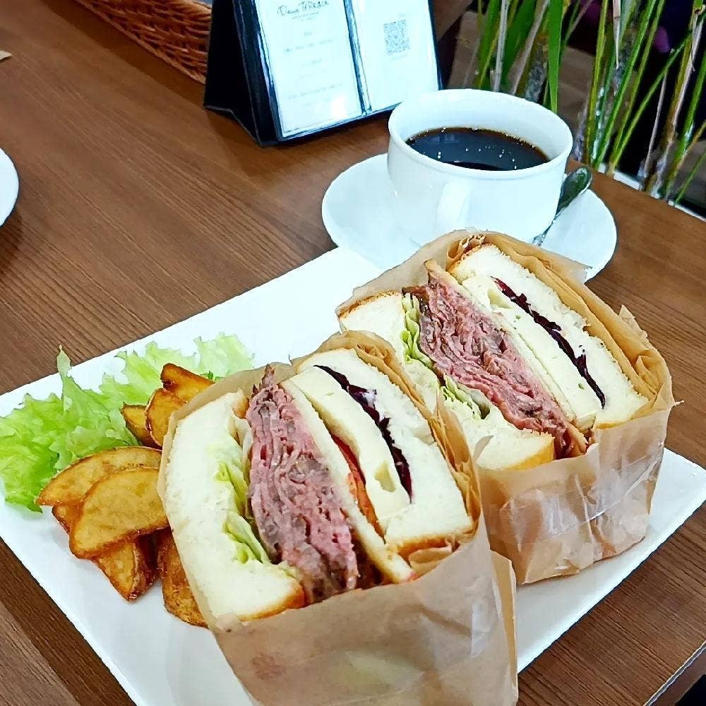 CAFE & PHOTO STUDIO DEUX TERRace