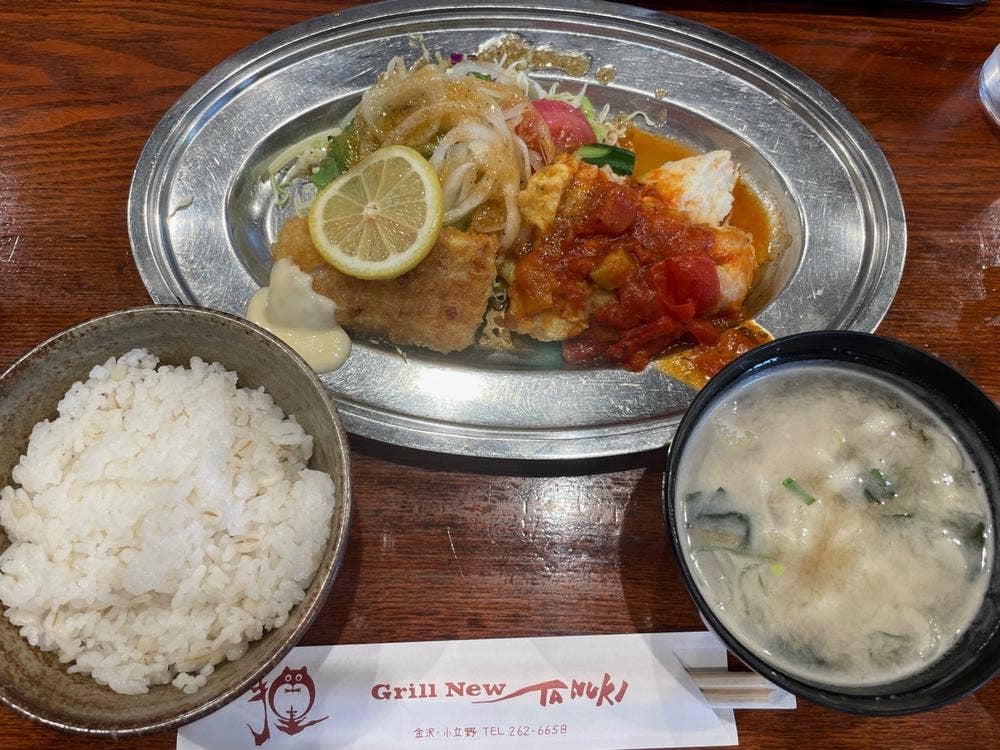 洋食屋 グリルニュー狸