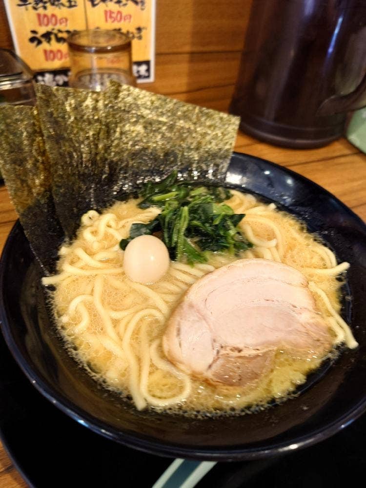 横浜家系ラーメン春吉家 志免店