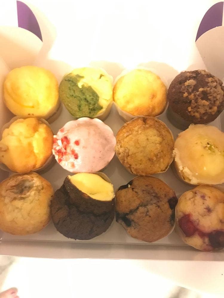 Mrs. Elizabeth Muffin ランドマークプラザ店
