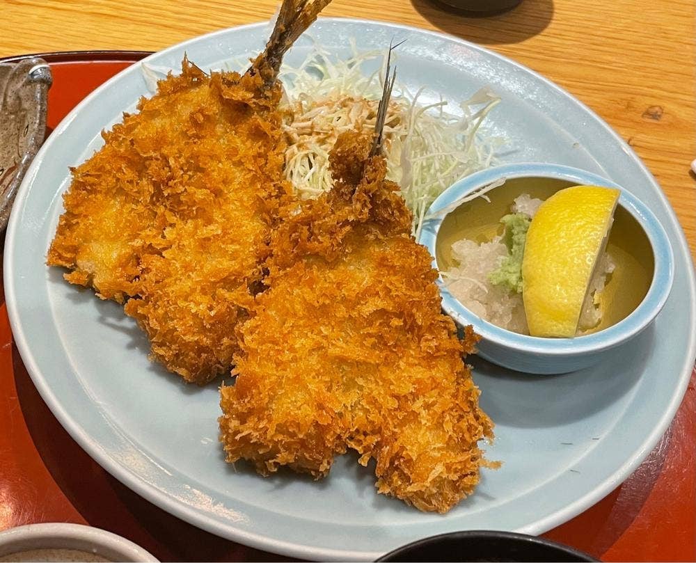 三重人 名駅店