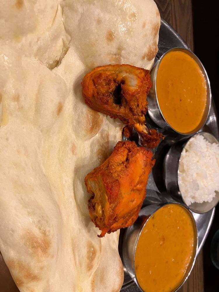 インドネパール料理 ラリグラス