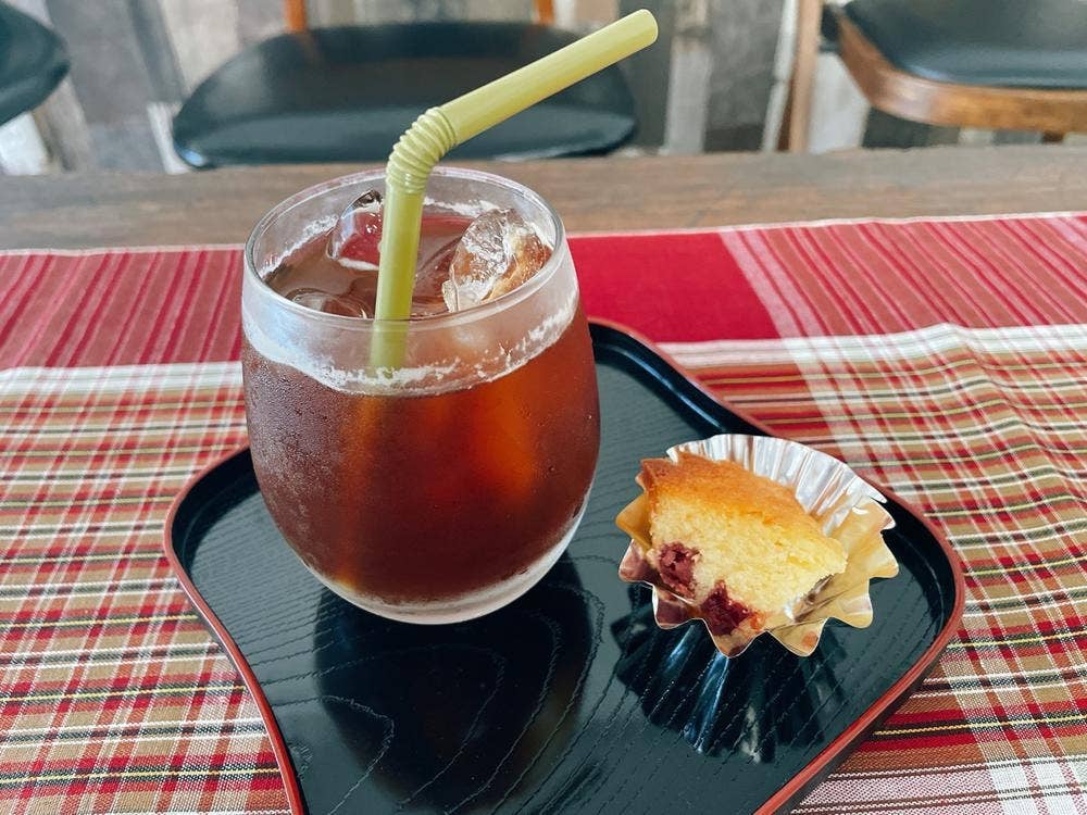 八百伊商店 カフェスペース
