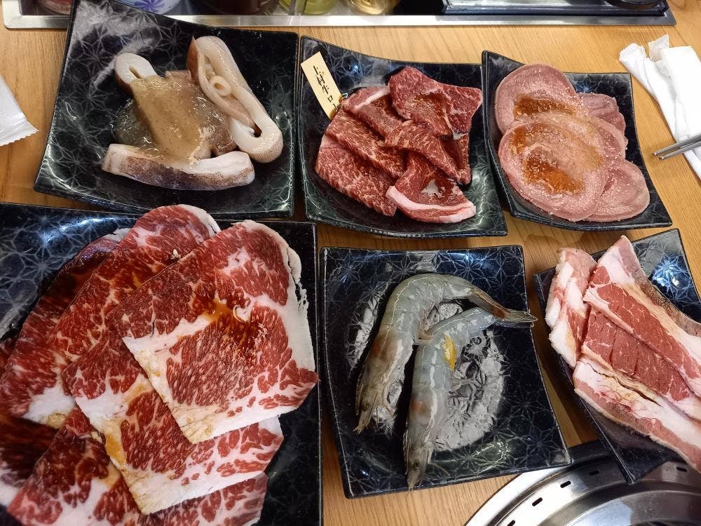 幸せの焼肉食べ放題 かみむら牧場 船橋宮本店