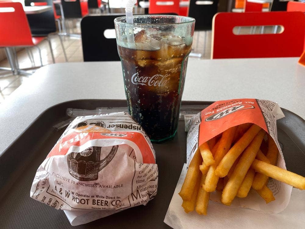 A&W 泡瀬店