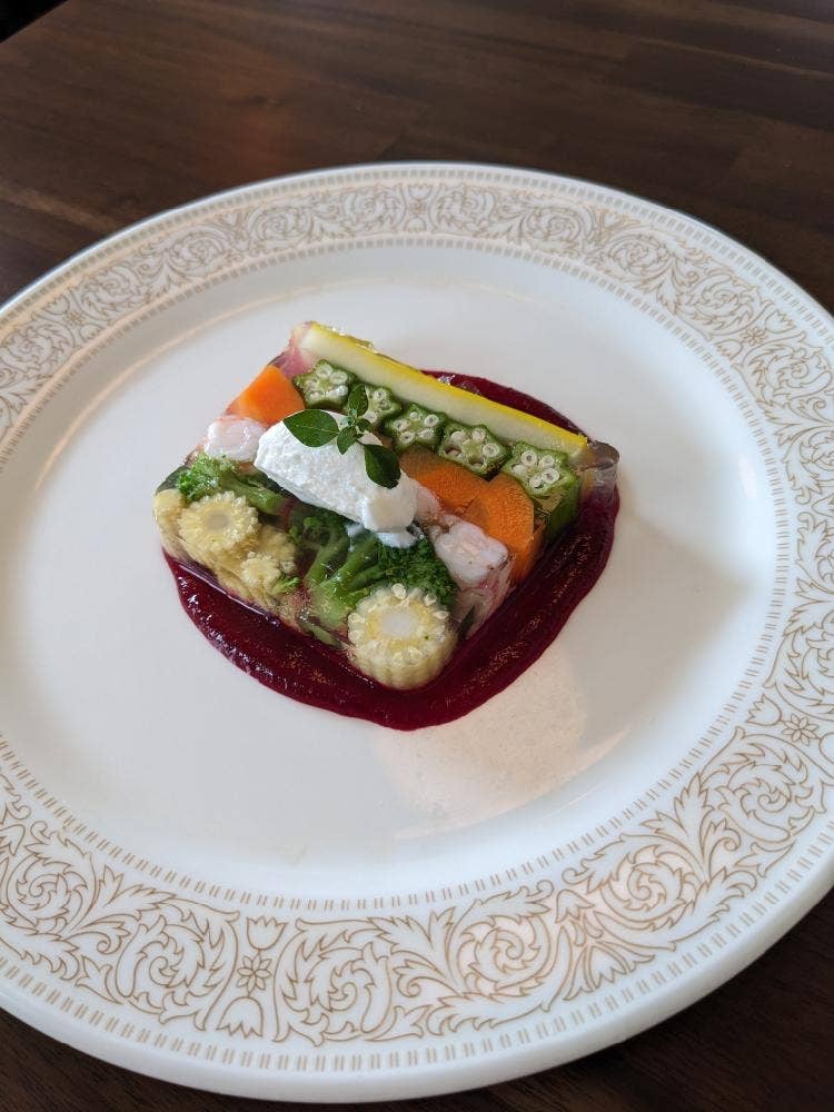 ビストロ シェ レノン