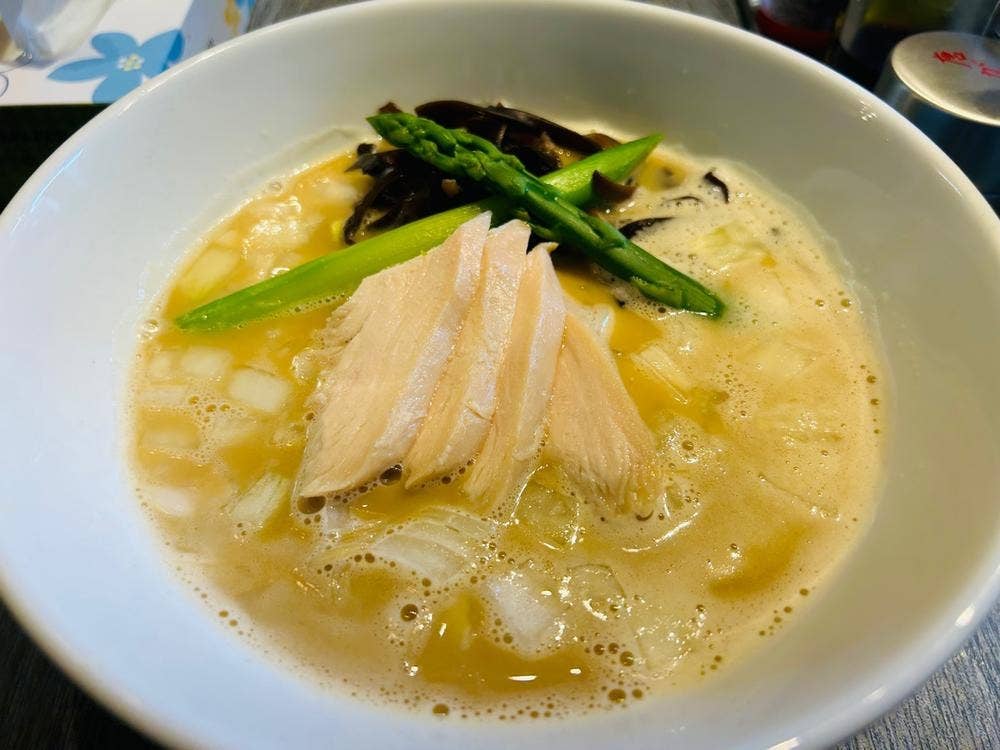 鶏白湯 洞窟