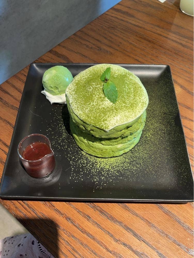 512 CAFE & GRILL