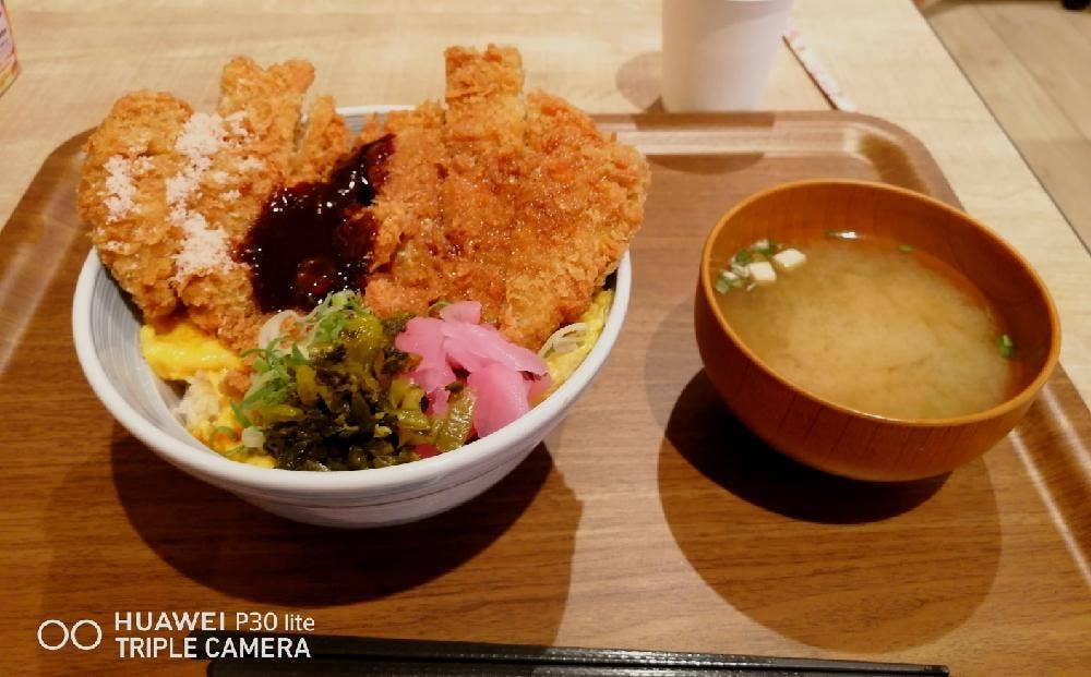 豚肉料理 ぼたん