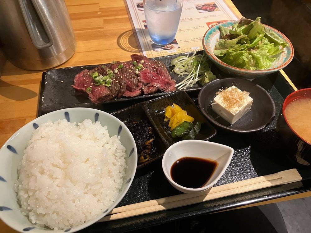 肉料理とお酒のお店 信之助