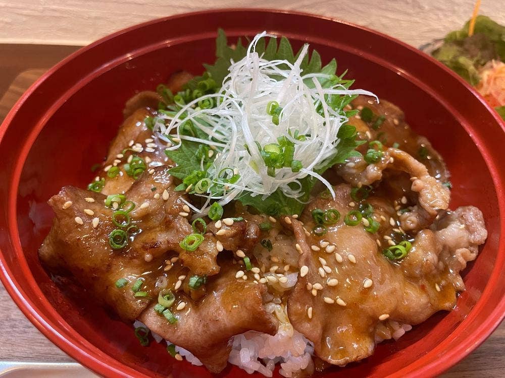 牛たんとステーキ まはろ