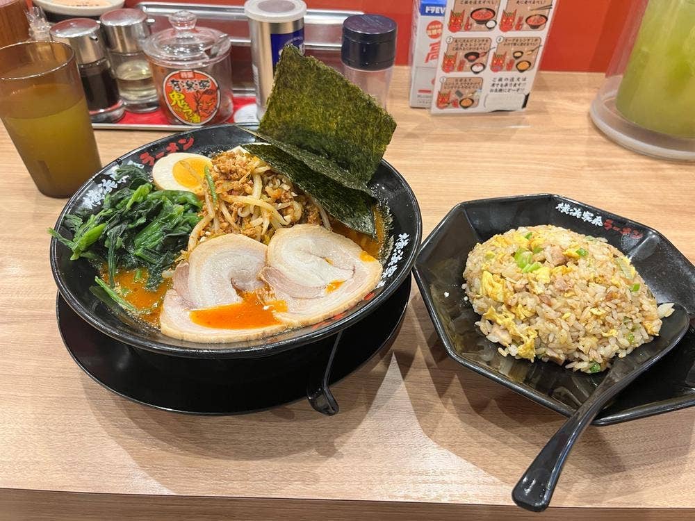 横浜家系ラーメン有楽家 桑名店