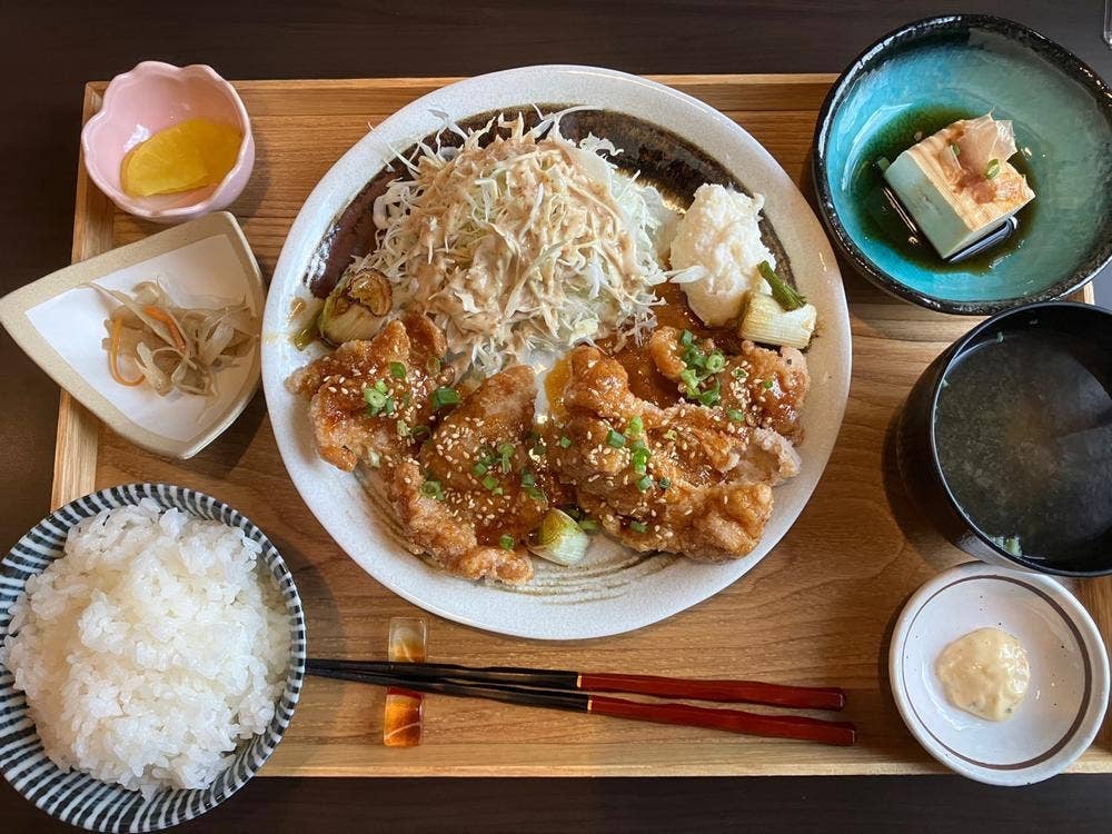 ダイニングキッチン カフェはなめ