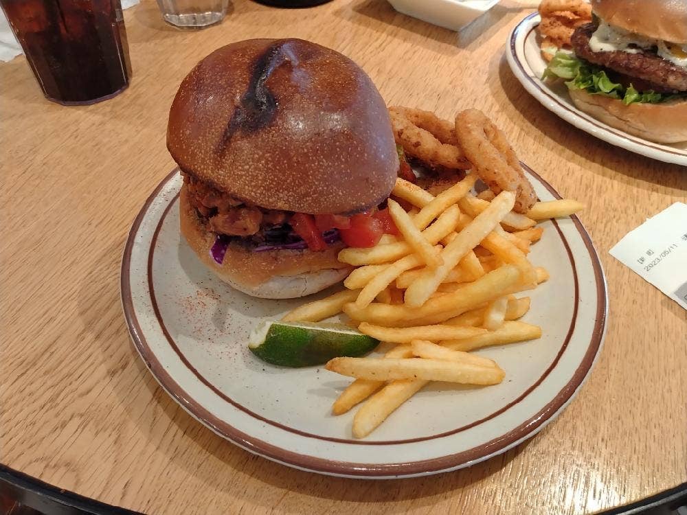 J.S. BURGERS CAFE 神戸ハーバーランドumie店