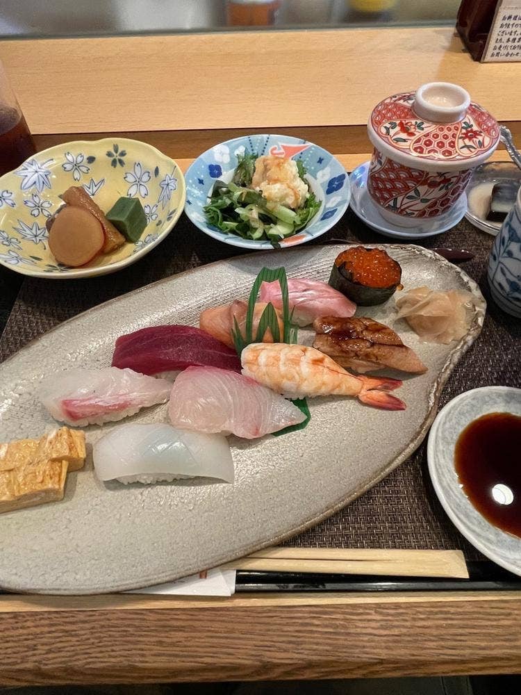 鮨 睡蓮